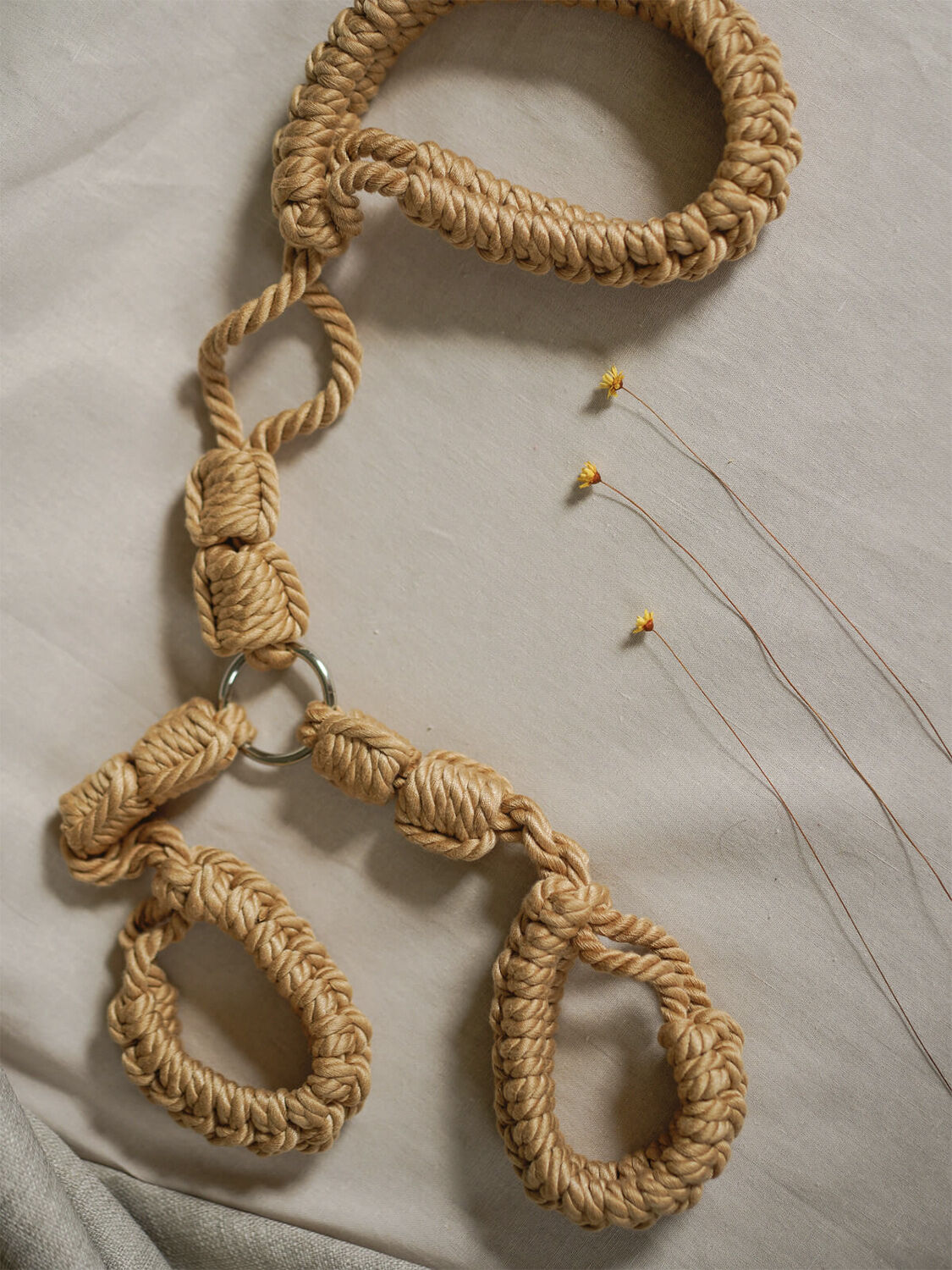 KANUKA | COLLAR TO WRIST RESTRAINT