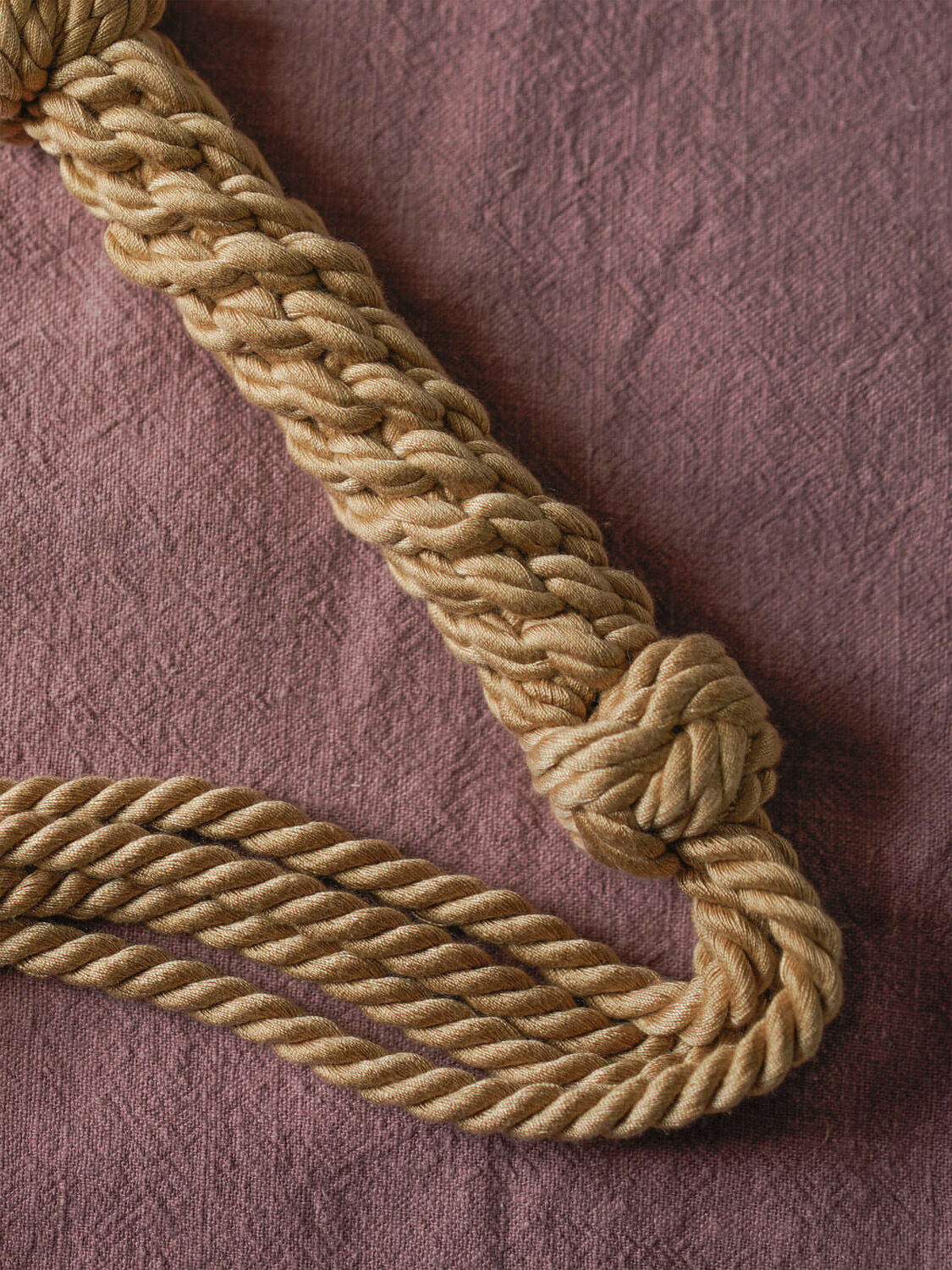 KANUKA | FLOGGER WHIP