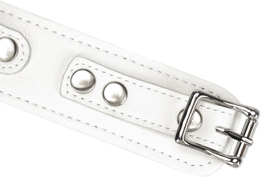 White Fuji Halsb&aring;nd Med Snor